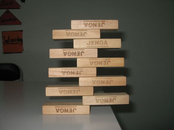 1024px-jenga_arrangement